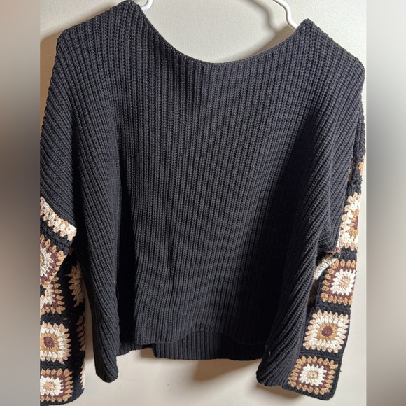 Pink Lily Sweaters - Pink Lily Black Sweater with Crochet Sleeves